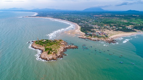 Bình Thuận xây dựng hàng loạt đường nối cao tốc Phan Thiết - Dầu Giây về hướng biển - Ảnh 3. Bình Thuận xây dựng hàng loạt đường nối cao tốc Phan Thiết - Dầu Giây về hướng biển - Ảnh 3.