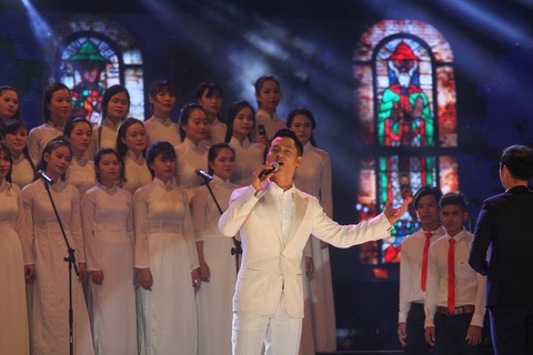 Trước tuyên bố từ Trung Quốc, Huế tôn vinh người khai sinh áo dài: chúa Nguyễn Phúc Khoát - Ảnh 2. Trước tuyên bố từ Trung Quốc, Huế tôn vinh người khai sinh áo dài: chúa Nguyễn Phúc Khoát - Ảnh 2.