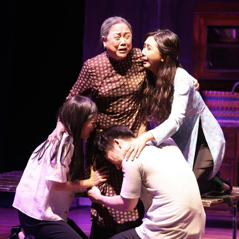 Sân khấu 2019: Khan kịch bản hay, khán giả giảm, sàn diễn thu hẹp - Ảnh 1. Sân khấu 2019: Khan kịch bản hay, khán giả giảm, sàn diễn thu hẹp - Ảnh 1.
