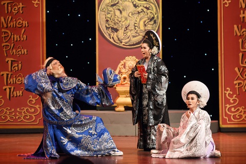 Sân khấu 2019: Khan kịch bản hay, khán giả giảm, sàn diễn thu hẹp - Ảnh 4. Sân khấu 2019: Khan kịch bản hay, khán giả giảm, sàn diễn thu hẹp - Ảnh 4.