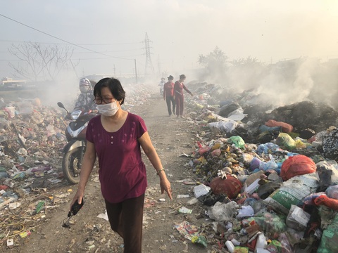 Mục sở thị con đường ô nhiễm nhất Việt Nam - Ảnh 2. Mục sở thị con đường ô nhiễm nhất Việt Nam - Ảnh 2.