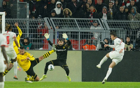 Dortmund đánh rơi chiến thắng trước Leipzig sau 3 lần dẫn trước - Ảnh 3. Dortmund đánh rơi chiến thắng trước Leipzig sau 3 lần dẫn trước - Ảnh 3.