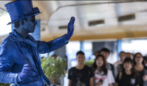 Du lịch ăn mày ở Hong Kong 2 năm đủ mua căn hộ ở Matxcơva? - Ảnh 4. Du lịch ăn mày ở Hong Kong 2 năm đủ mua căn hộ ở Matxcơva? - Ảnh 4.