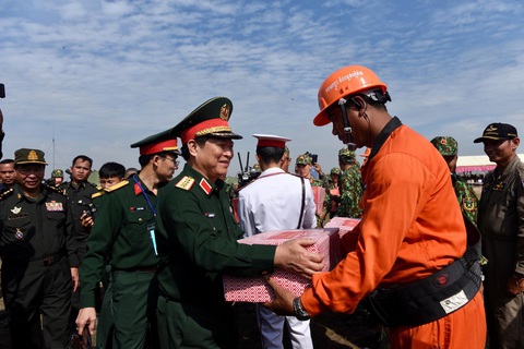 Đại tướng Ngô Xuân Lịch: Diễn tập Việt Nam - Campuchia nâng tính chủ động quân đội hai nước - Ảnh 2. Đại tướng Ngô Xuân Lịch: Diễn tập Việt Nam - Campuchia nâng tính chủ động quân đội hai nước - Ảnh 2.