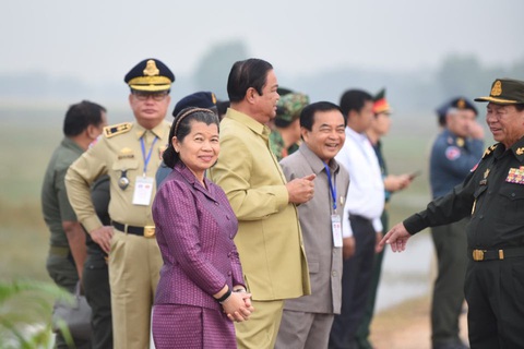 2.000 binh sĩ và người dân Việt Nam và Campuchia diễn tập cứu nạn tại biên giới - Ảnh 12. 2.000 binh sĩ và người dân Việt Nam và Campuchia diễn tập cứu nạn tại biên giới - Ảnh 12.