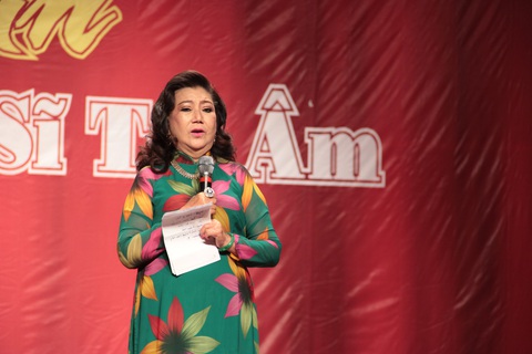 NSND Kim Cương: Đỡ mệt chút đã vận động quà cho Nghệ sĩ tri âm - Ảnh 1. NSND Kim Cương: Đỡ mệt chút đã vận động quà cho Nghệ sĩ tri âm - Ảnh 1.