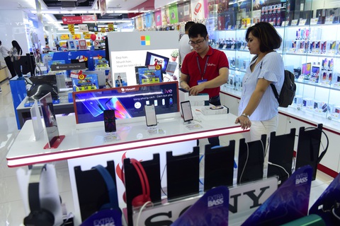 Vingroup rút khỏi mảng bán lẻ, CEO nói gì? - Ảnh 1. Vingroup rút khỏi mảng bán lẻ, CEO nói gì? - Ảnh 1.