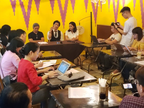 Dustin Nguyễn sốc vì cho rằng New Arena và CGV gian dối, vô đạo đức - Ảnh 3. Dustin Nguyễn sốc vì cho rằng New Arena và CGV gian dối, vô đạo đức - Ảnh 3.