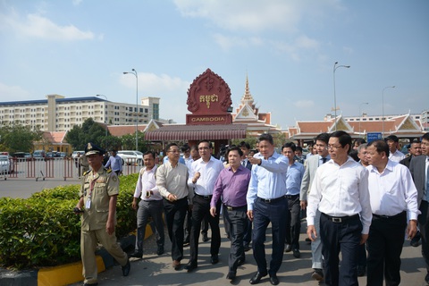 Cửa khẩu Mộc Bài sẽ áp dụng một cửa, một lần dừng - Ảnh 1. Cửa khẩu Mộc Bài sẽ áp dụng một cửa, một lần dừng - Ảnh 1.