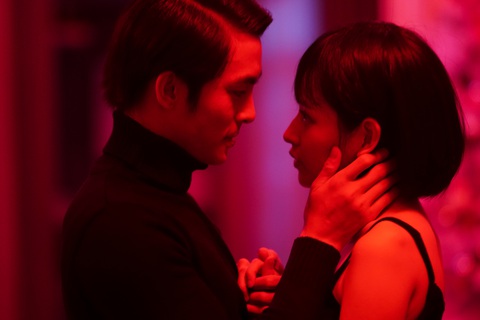 Chị chị em em: Phim giật gân và vỏ bọc dục tính - Ảnh 7. Chị chị em em: Phim giật gân và vỏ bọc dục tính - Ảnh 7.