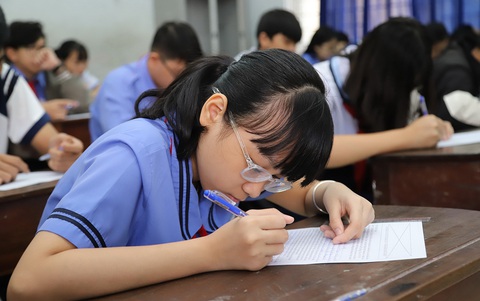 Thi học kỳ căng như tốt nghiệp - Ảnh 3. Thi học kỳ căng như tốt nghiệp - Ảnh 3.