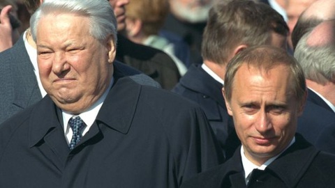 Trong thời khắc quan trọng, nước Nga đã chọn người kế vị Vladimir Putin ra sao? - Ảnh 1. Trong thời khắc quan trọng, nước Nga đã chọn người kế vị Vladimir Putin ra sao? - Ảnh 1.