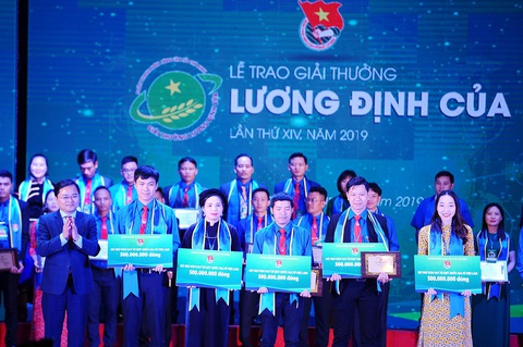 34 nhà nông trẻ nhận giải thưởng Lương Định Của năm 2019 - Ảnh 4. 34 nhà nông trẻ nhận giải thưởng Lương Định Của năm 2019 - Ảnh 4.