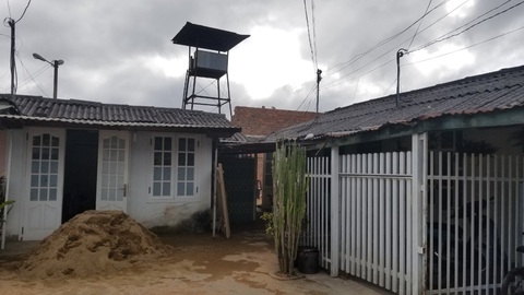 Thiếu tá công an phá nhà công vụ rồi xây nhà trái phép - Ảnh 3. Thiếu tá công an phá nhà công vụ rồi xây nhà trái phép - Ảnh 3.