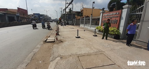 Khởi tố, bắt tạm giam người chồng dùng dao đâm vợ tử vong vì ghen tuông - Ảnh 1. Khởi tố, bắt tạm giam người chồng dùng dao đâm vợ tử vong vì ghen tuông - Ảnh 1.