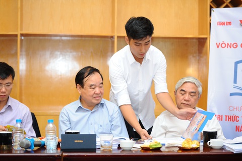Kết nối để cùng phát huy tri thức - Ảnh 1. Kết nối để cùng phát huy tri thức - Ảnh 1.