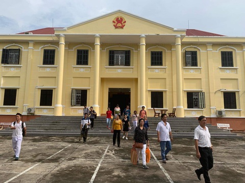 Sinh viên Trường đại học Tân Tạo tiếp tục thắng kiện - Ảnh 1. Sinh viên Trường đại học Tân Tạo tiếp tục thắng kiện - Ảnh 1.