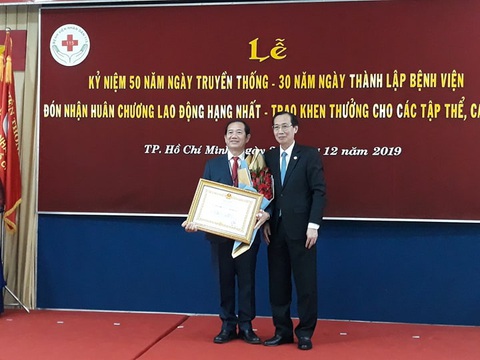 Bệnh viện Nhân dân 115 lập 7 kỷ lục Việt Nam - Ảnh 3. Bệnh viện Nhân dân 115 lập 7 kỷ lục Việt Nam - Ảnh 3.