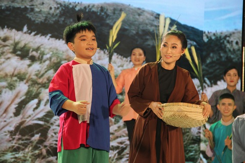 Nguyễn Chí Tâm - anh chăn vịt đoạt quán quân Tài tử miệt vườn 2019 - Ảnh 8. Nguyễn Chí Tâm - anh chăn vịt đoạt quán quân Tài tử miệt vườn 2019 - Ảnh 8.