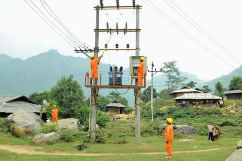 Tập đoàn EVN năm 2019 lãi 950 tỉ đồng - Ảnh 1. Tập đoàn EVN năm 2019 lãi 950 tỉ đồng - Ảnh 1.