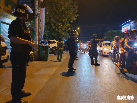 Công an Đồng Nai triệt phá ổ tín dụng đen khống chế con nợ - Ảnh 8. Công an Đồng Nai triệt phá ổ tín dụng đen khống chế con nợ - Ảnh 8.