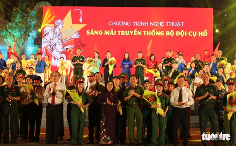 Sáng mãi truyền thống Bộ đội cụ Hồ - Ảnh 8. Sáng mãi truyền thống Bộ đội cụ Hồ - Ảnh 8.