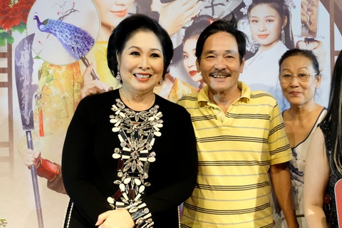 Minh Luân đầu tư vào sân khấu kịch Hồng Vân - Chợ Lớn - Ảnh 8. Minh Luân đầu tư vào sân khấu kịch Hồng Vân - Chợ Lớn - Ảnh 8.
