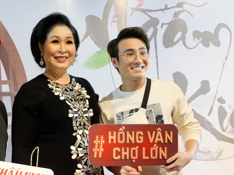 Minh Luân đầu tư vào sân khấu kịch Hồng Vân - Chợ Lớn - Ảnh 10. Minh Luân đầu tư vào sân khấu kịch Hồng Vân - Chợ Lớn - Ảnh 10.