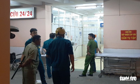 Mẹ bệnh nhân nghi nổ súng tự sát: ‘Con tôi mua đất bị lừa hơn 3 tỉ - Ảnh 2. Mẹ bệnh nhân nghi nổ súng tự sát: ‘Con tôi mua đất bị lừa hơn 3 tỉ - Ảnh 2.