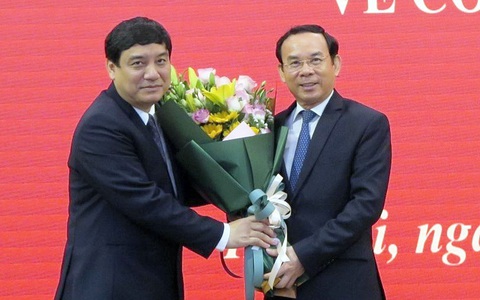Ông Nguyễn Đắc Vinh giữ chức phó chánh Văn phòng Trung ương Đảng - Ảnh 1. Ông Nguyễn Đắc Vinh giữ chức phó chánh Văn phòng Trung ương Đảng - Ảnh 1.