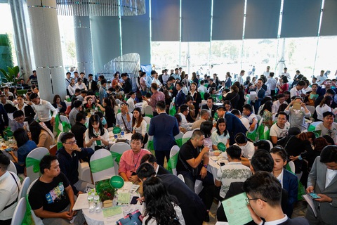 Eco Green Saigon giao dịch sôi nổi ngày ra mắt tòa căn hộ thứ 4 - Ảnh 1. Eco Green Saigon giao dịch sôi nổi ngày ra mắt tòa căn hộ thứ 4 - Ảnh 1.