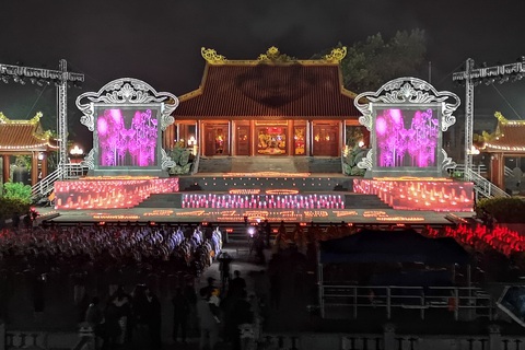 Xúc động lễ cầu siêu 60 liệt sĩ thanh niên xung phong hi sinh đêm Noel - Ảnh 1. Xúc động lễ cầu siêu 60 liệt sĩ thanh niên xung phong hi sinh đêm Noel - Ảnh 1.