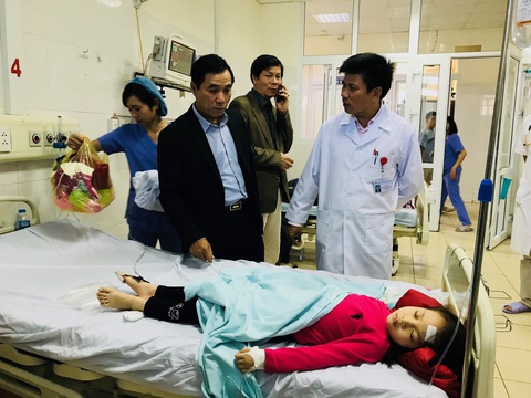 130 học sinh mầm non Vườn Mặt Trời nhập viện nghi bị ngộ độc - Ảnh 1. 130 học sinh mầm non Vườn Mặt Trời nhập viện nghi bị ngộ độc - Ảnh 1.