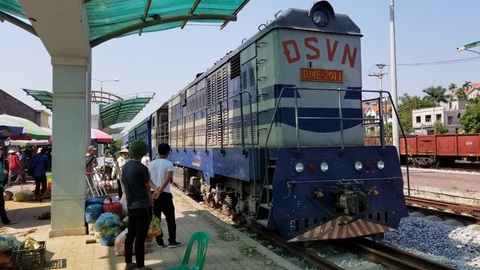 Khó bán khối sắt vụn trăm tỉ của dự án đường sắt dang dở - Ảnh 2. Khó bán khối sắt vụn trăm tỉ của dự án đường sắt dang dở - Ảnh 2.