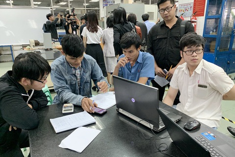Bộ trưởng Phùng Xuân Nhạ: Sẽ đẩy mạnh tự chủ đại học - Ảnh 2. Bộ trưởng Phùng Xuân Nhạ: Sẽ đẩy mạnh tự chủ đại học - Ảnh 2.