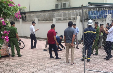 Tranh chấp liên quan Trường Pascal (Hà Nội): Nghi vấn dàn dựng vụ giải cứu con tin? - Ảnh 2. Tranh chấp liên quan Trường Pascal (Hà Nội): Nghi vấn dàn dựng vụ giải cứu con tin? - Ảnh 2.