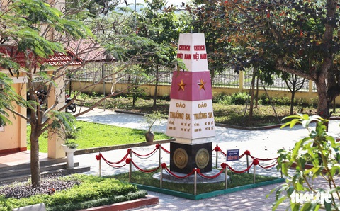 16 lớp học đặt tên theo các đảo ở Trường Sa, Hoàng Sa - Ảnh 10. 16 lớp học đặt tên theo các đảo ở Trường Sa, Hoàng Sa - Ảnh 10.