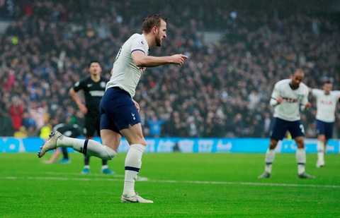 Kane và Alli giúp Tottenham thắng ngược Brighton trong ngày ‘Lễ tặng quà’ - Ảnh 2. Kane và Alli giúp Tottenham thắng ngược Brighton trong ngày ‘Lễ tặng quà’ - Ảnh 2.