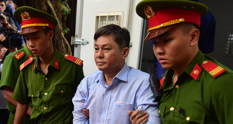 Sáng nay, xét xử ông Nguyễn Hữu Tín và 4 đồng phạm - Ảnh 2. Sáng nay, xét xử ông Nguyễn Hữu Tín và 4 đồng phạm - Ảnh 2.
