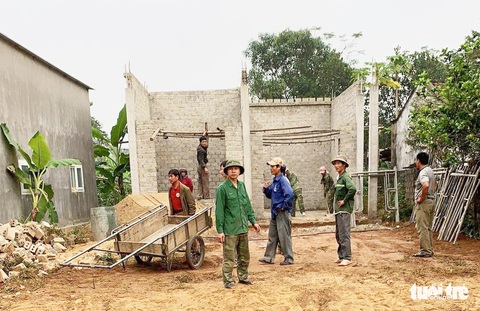 Cứu vợ phỏng xăng, cả hai vợ chồng nguy kịch - Ảnh 1. Cứu vợ phỏng xăng, cả hai vợ chồng nguy kịch - Ảnh 1.