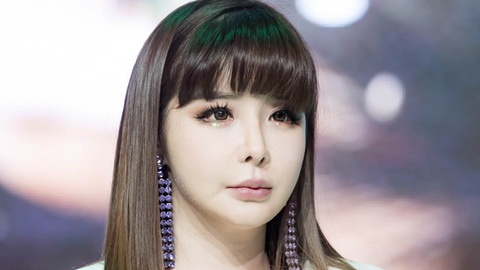 Showbiz Hàn Quốc và một thập kỷ những bê bối chấn động - Ảnh 7. Showbiz Hàn Quốc và một thập kỷ những bê bối chấn động - Ảnh 7.