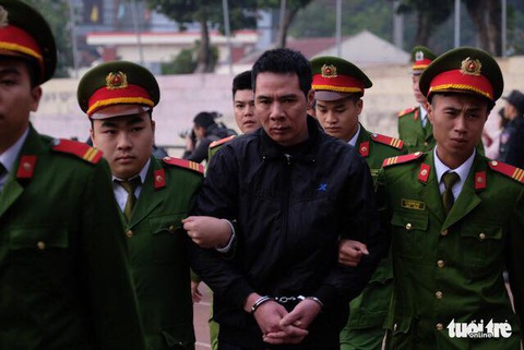 Phiên tòa nữ sinh giao gà: Bị cáo Cầm Văn Chương phản cung rồi lại nhận tội - Ảnh 1. Phiên tòa nữ sinh giao gà: Bị cáo Cầm Văn Chương phản cung rồi lại nhận tội - Ảnh 1.