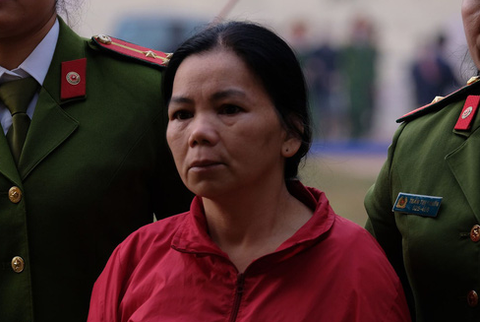 Phiên tòa nữ sinh giao gà: Bị cáo Cầm Văn Chương phản cung rồi lại nhận tội - Ảnh 3. Phiên tòa nữ sinh giao gà: Bị cáo Cầm Văn Chương phản cung rồi lại nhận tội - Ảnh 3.