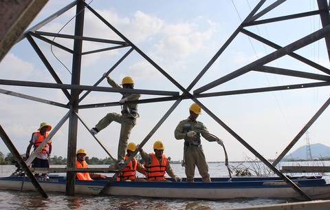 Những người nhện xuyên Việt - Kỳ 4: Trên sóng nước miền Tây - Ảnh 1. Những người nhện xuyên Việt - Kỳ 4: Trên sóng nước miền Tây - Ảnh 1.