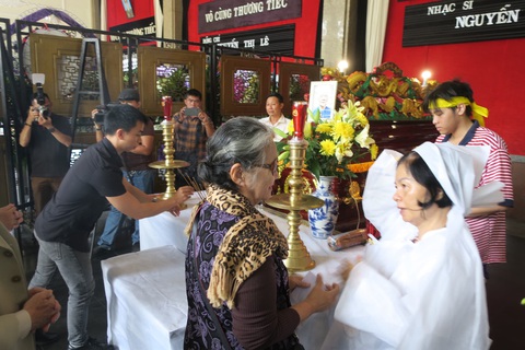 Con gái nhạc sĩ Nguyễn Văn Tý: Ba tôi đã ra đi nhẹ nhàng, thanh thản - Ảnh 6. Con gái nhạc sĩ Nguyễn Văn Tý: Ba tôi đã ra đi nhẹ nhàng, thanh thản - Ảnh 6.