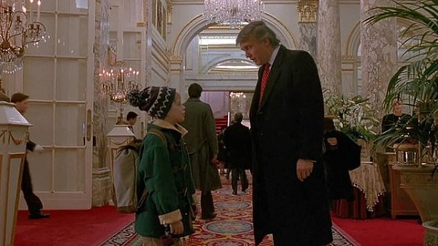 Đài Canada cắt vai của ông Trump trong Ở nhà một mình 2 - Ảnh 1. Đài Canada cắt vai của ông Trump trong Ở nhà một mình 2 - Ảnh 1.