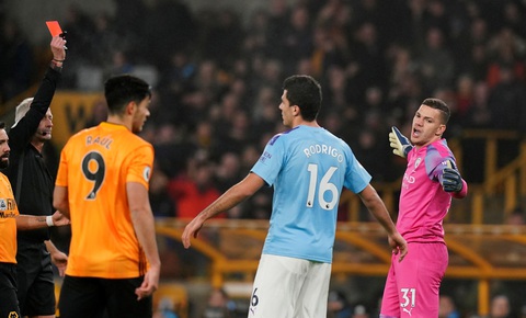 Thua Wolverhampton theo kịch bản không tưởng, Man City tung cờ trắng - Ảnh 2. Thua Wolverhampton theo kịch bản không tưởng, Man City tung cờ trắng - Ảnh 2.