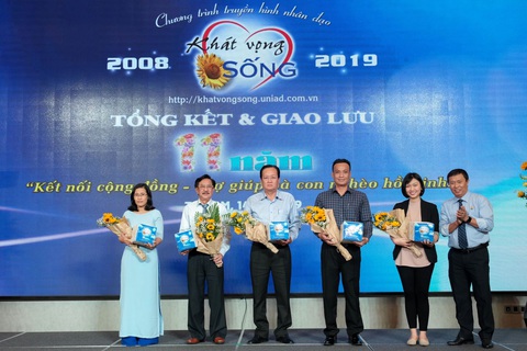 Tôn Tân Phước Khanh đồng hành cùng cộng đồng - Ảnh 2. Tôn Tân Phước Khanh đồng hành cùng cộng đồng - Ảnh 2.