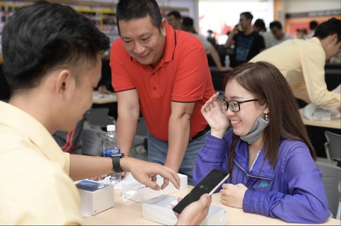 OPPO Reno2 F tạo sức hút lớn với chương trình ưu đãi đặc biệt mua 1 tặng 1 - Ảnh 4. OPPO Reno2 F tạo sức hút lớn với chương trình ưu đãi đặc biệt mua 1 tặng 1 - Ảnh 4.