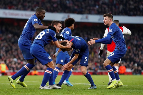 Bốn phút bùng nổ, Chelsea thắng ngược kịch tính Arsenal trên sân Emirates - Ảnh 2. Bốn phút bùng nổ, Chelsea thắng ngược kịch tính Arsenal trên sân Emirates - Ảnh 2.